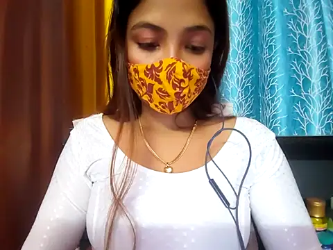 cutesoma2 online show from December 5, 2025, 5:09 pm