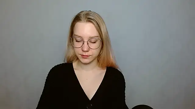 Snapshot of cindi_hot chatting on January 17, 2025, 10:22 am cindi hot online show from January 17, 2025, 10:22 am