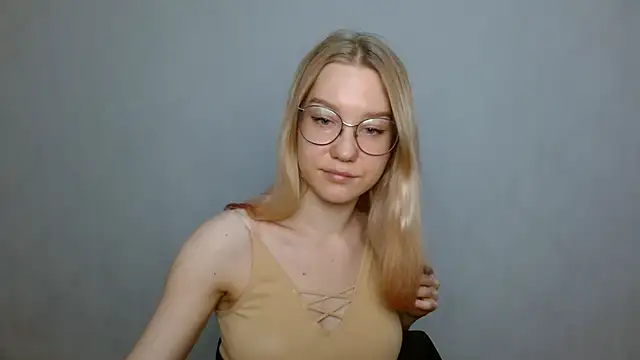 Snapshot of cindi_hot chatting on January 23, 2025, 12:41 pm cindi hot online show from January 23, 2025, 12:41 pm