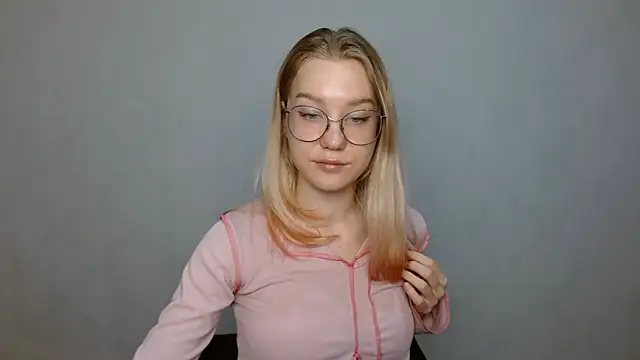 Snapshot of cindi_hot chatting on January 29, 2025, 12:13 pm cindi hot online show from January 29, 2025, 12:13 pm