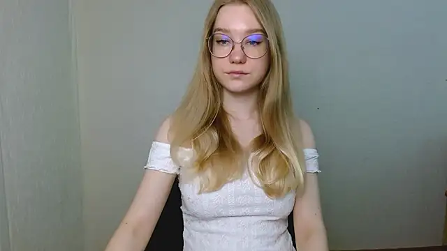 cindi hot online show from March 22, 2026, 11:02 am