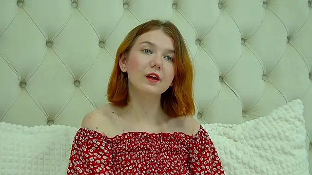 LessySmith online show from September 12, 2025, 4:18 pm