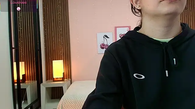 alina martinelli online show from April 8, 2026, 11:43 am