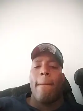 laquerella online show from February 25, 2026, 7:01 pm