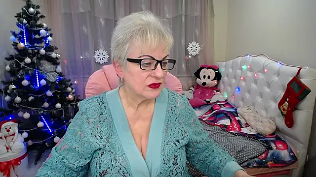 Snapshot of KayleSmoll chatting on January 8, 2025, 4:34 am KayleSmoll online show from January 8, 2025, 4:34 am