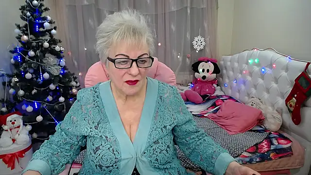 Snapshot of KayleSmoll chatting on January 18, 2025, 4:37 am KayleSmoll online show from January 18, 2025, 4:37 am