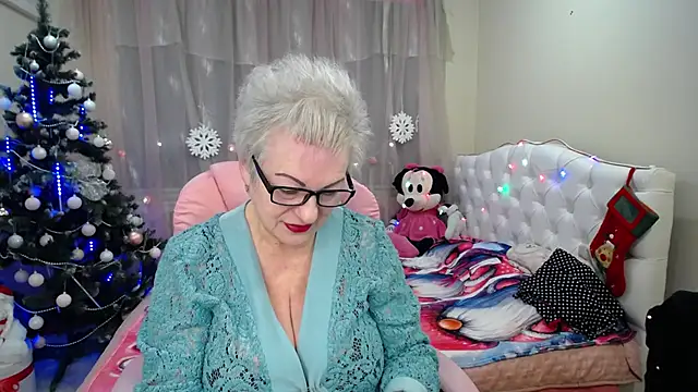 Snapshot of KayleSmoll chatting on January 21, 2025, 7:17 pm KayleSmoll online show from January 21, 2025, 7:17 pm