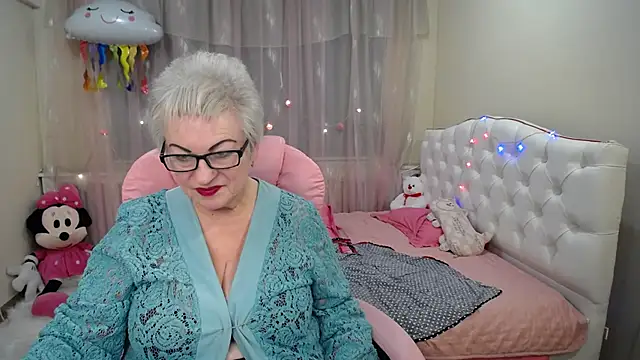 Snapshot of KayleSmoll chatting on January 23, 2025, 4:19 am KayleSmoll online show from January 23, 2025, 4:19 am