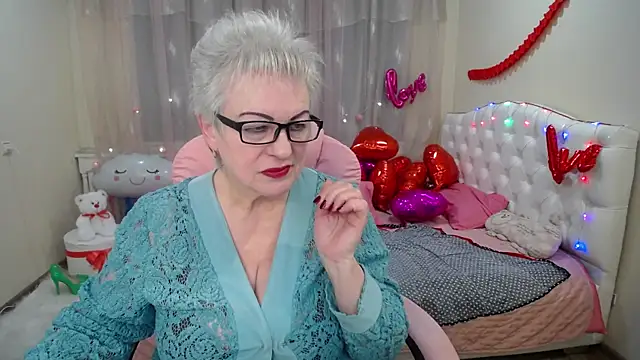 Snapshot of KayleSmoll chatting on February 8, 2025, 1:22 am KayleSmoll online show from February 8, 2025, 1:22 am