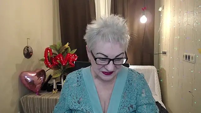 Snapshot of KayleSmoll chatting on February 15, 2025, 10:31 pm KayleSmoll online show from February 15, 2025, 10:31 pm