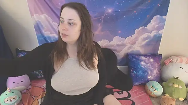 MilkyBunny online show from April 3, 2026, 5:11 pm