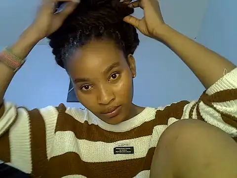 cute-alexis online show from May 25, 2026, 9:48 am