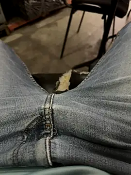 Snapshot of elber-gdo chatting on December 4, 2025, 6:05 pm elber-gdo online show from December 4, 2025, 6:05 pm