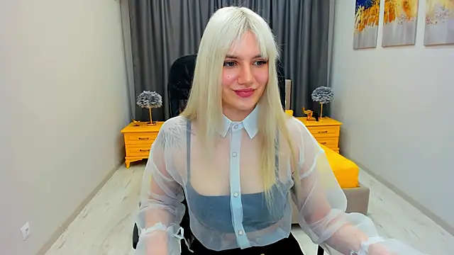 Snapshot of SelenaeMoore chatting on January 22, 2025, 7:34 pm SelenaeMoore online show from January 22, 2025, 7:34 pm