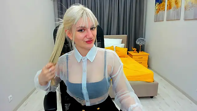 Snapshot of SelenaeMoore chatting on January 23, 2025, 1:41 am SelenaeMoore online show from January 23, 2025, 1:41 am