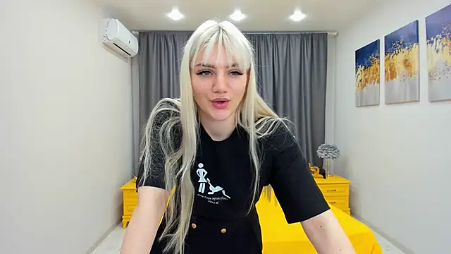 Snapshot of SelenaeMoore chatting on January 25, 2025, 7:39 pm SelenaeMoore online show from January 25, 2025, 7:39 pm