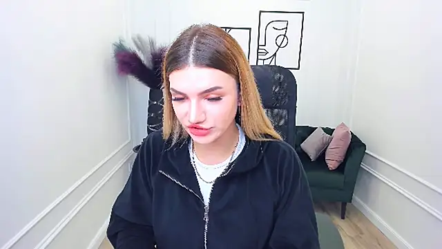 Snapshot of SelenaeMoore chatting on September 20, 2025, 7:37 pm SelenaeMoore online show from September 20, 2025, 7:37 pm