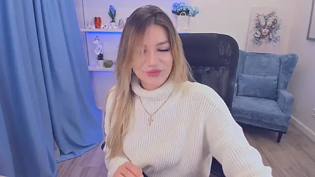 Snapshot of SelenaeMoore chatting on October 22, 2025, 3:29 am SelenaeMoore online show from October 22, 2025, 3:29 am