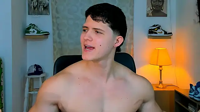 Snapshot of Hazzan_Velez chatting on January 20, 2025, 9:32 pm Hazzan Velez online show from January 20, 2025, 9:32 pm