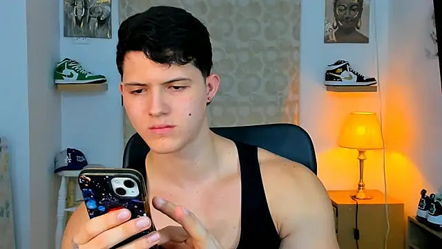 Snapshot of Hazzan_Velez chatting on January 26, 2025, 1:31 am Hazzan Velez online show from January 26, 2025, 1:31 am