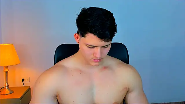 Snapshot of Hazzan_Velez chatting on March 13, 2025, 2:05 am Hazzan Velez online show from March 13, 2025, 2:05 am