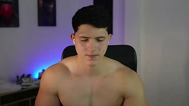 Snapshot of Hazzan_Velez chatting on September 27, 2025, 5:01 am Hazzan Velez online show from September 27, 2025, 5:01 am