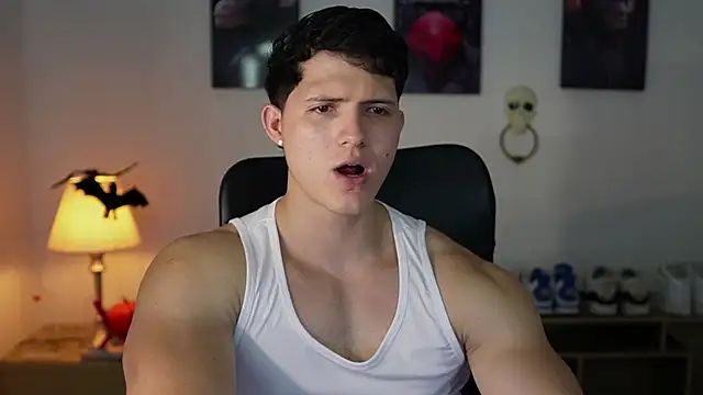 Snapshot of Hazzan_Velez chatting on October 17, 2025, 11:07 pm Hazzan Velez online show from October 17, 2025, 11:07 pm