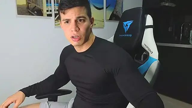 Snapshot of Ethanstill1 chatting on January 31, 2025, 3:20 am Ethanstill1 online show from January 31, 2025, 3:20 am