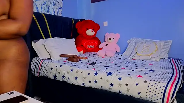 Snapshot of Cherriikenzie chatting on March 13, 2026, 6:53 am Cherriikenzie online show from March 13, 2026, 6:53 am