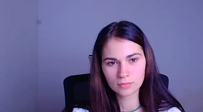 Snapshot of Loon_Amore chatting on December 20, 2024, 10:11 pm Loon Amore online show from December 20, 2024, 10:11 pm