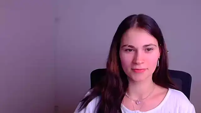Snapshot of Loon_Amore chatting on January 12, 2025, 12:18 am Loon Amore online show from January 12, 2025, 12:18 am