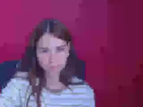 Snapshot of Loon_Amore chatting on October 8, 2025, 12:25 pm Loon Amore online show from October 8, 2025, 12:25 pm
