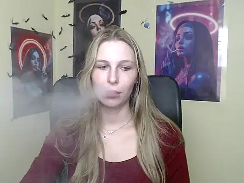 Snapshot of StrangerGi chatting on May 20, 2026, 8:04 pm StrangerGi online show from May 20, 2026, 8:04 pm
