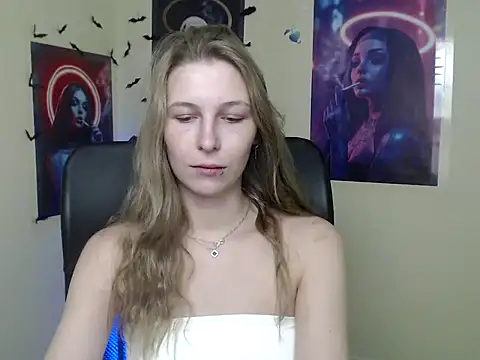 Snapshot of StrangerGi chatting on May 25, 2026, 5:57 am StrangerGi online show from May 25, 2026, 5:57 am