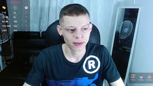 Snapshot of Matthew_Boy_ chatting on March 14, 2025, 10:27 pm Matthew Boy  online show from March 14, 2025, 10:27 pm