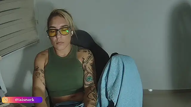 Isis69  online show from February 28, 2026, 1:28 am