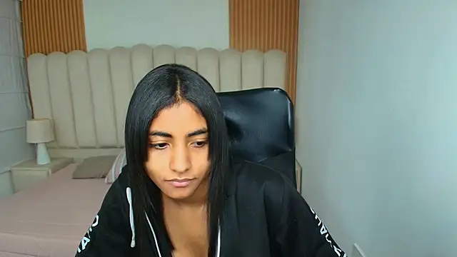 shaneelle online show from February 10, 2026, 3:10 am