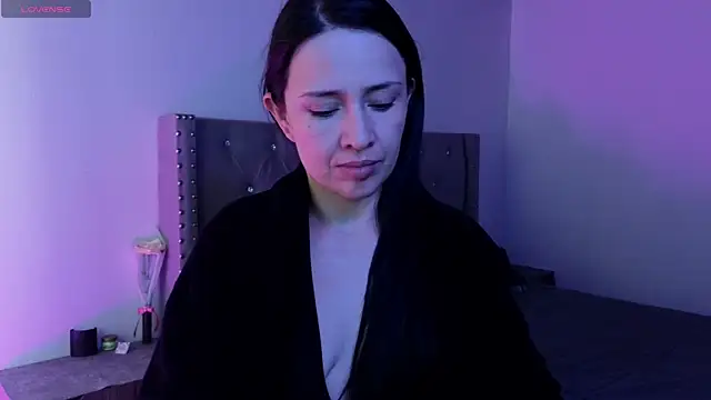 Snapshot of cristal_hilton_10 chatting on November 28, 2025, 7:11 am cristal hilton 10 online show from November 28, 2025, 7:11 am