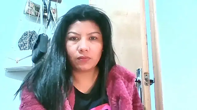 Snapshot of katymojadit chatting on March 1, 2026, 12:18 pm katymojadit online show from March 1, 2026, 12:18 pm