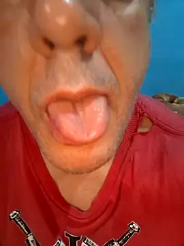 Snapshot of Carlossantos07 chatting on March 27, 2026, 10:26 am Carlossantos07 online show from March 27, 2026, 10:26 am