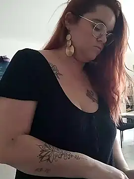 Snapshot of XXJulieXXhot chatting on February 6, 2025, 9:00 am XXJulieXXhot online show from February 6, 2025, 9:00 am