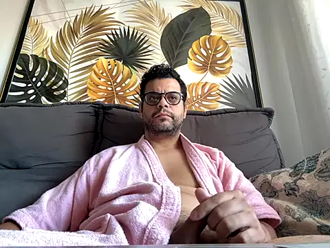 Snapshot of HornyBeachBoyBR chatting on June 3, 2026, 1:14 pm HornyBeachBoyBR online show from June 3, 2026, 1:14 pm