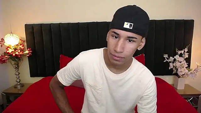 soft attraction online show from April 1, 2026, 7:33 pm