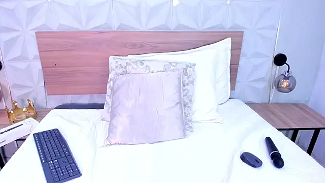 Snapshot of Stacey_white_ chatting on May 16, 2026, 8:07 pm Stacey white online show from May 16, 2026, 8:07 pm