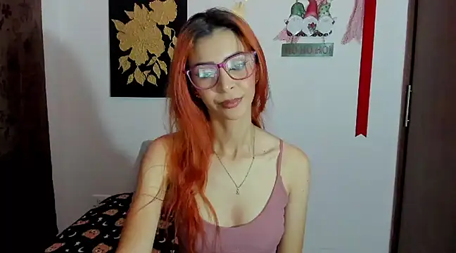 Snapshot of Amaranta_e chatting on December 13, 2024, 2:43 am Amaranta e online show from December 13, 2024, 2:43 am