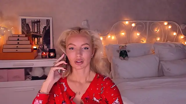 aestetick online show from January 7, 2026, 5:43 am