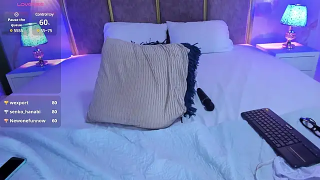 AmmyJones  online show from February 5, 2025, 1:15 am