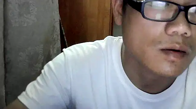 Snapshot of findagirlfriend chatting on January 19, 2025, 10:28 am findagirlfriend online show from January 19, 2025, 10:28 am