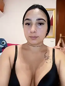 Snapshot of Juanamd1 chatting on January 16, 2025, 8:33 am Juanamd1 online show from January 16, 2025, 8:33 am