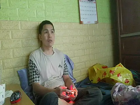 zhan7965 online show from June 4, 2026, 5:02 am